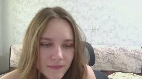 dolcezza_ online show from July 21, 11:33 am