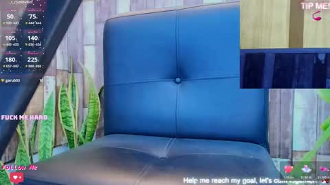 doll_lorenn26 online show from March 12, 7:05 pm