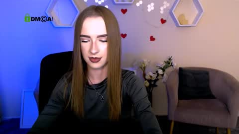 doll_vey online show from October 6, 7:29 pm