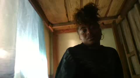 Snapshot of dollepoupee chatting on October 7, 12:31 pm dollepoupee online show from October 7, 12:31 pm