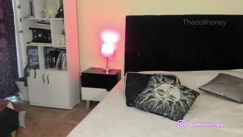 HONEY online show from July 15, 6:23 pm