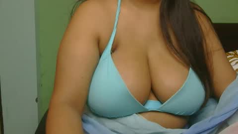 dolly_2 online show from April 14, 4:45 am