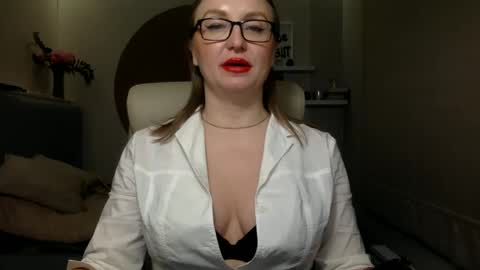 DOM MUMMY online show from February 23, 5:12 pm