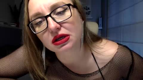 DOM MUMMY online show from October 19, 9:22 am