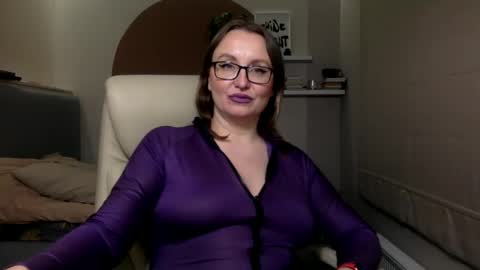 DOM MUMMY online show from February 18, 4:27 pm