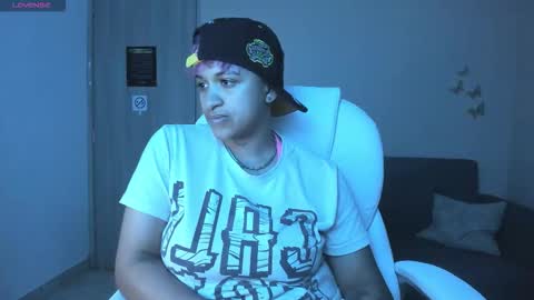 Snapshot of dominick_joness chatting on September 26, 4:21 am Dominick online show from September 26, 4:21 am
