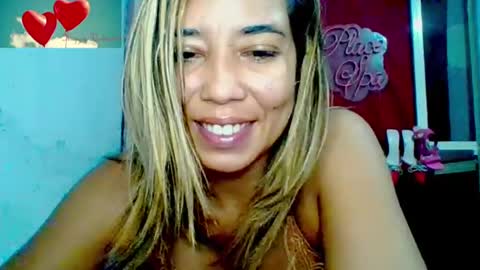 dona_tella online show from February 15, 6:33 am