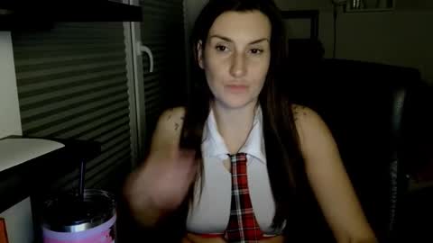 DonnaLive online show from February 4, 9:40 pm