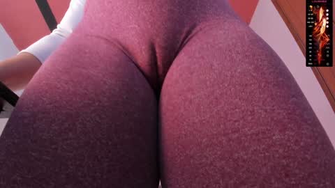 Snapshot of donnapaul_ chatting on January 18, 12:15 pm Paula DiazGMT-5 0730 - 1400 online show from January 18, 12:15 pm
