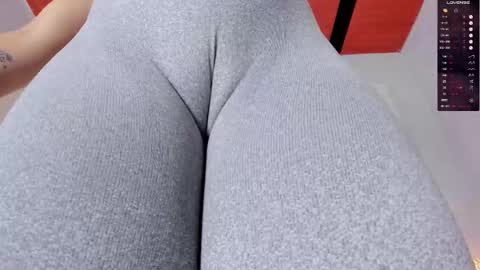 Snapshot of donnapaul_ chatting on October 5, 12:43 pm Paula DiazGMT-5 0730 - 1400 online show from October 5, 12:43 pm