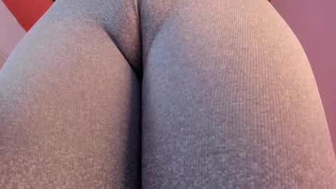 Snapshot of donnapaul_ chatting on February 11, 11:53 am Paula DiazGMT-5 0730 - 1400 online show from February 11, 11:53 am