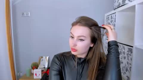 DonnaSensual online show from December 5, 6:42 pm