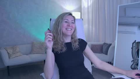 Donna online show from March 31, 7:14 pm