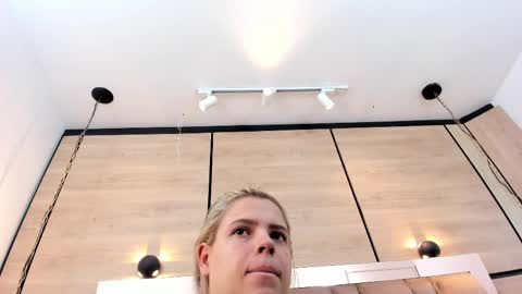  DOROTHY online show from April 6, 5:19 am