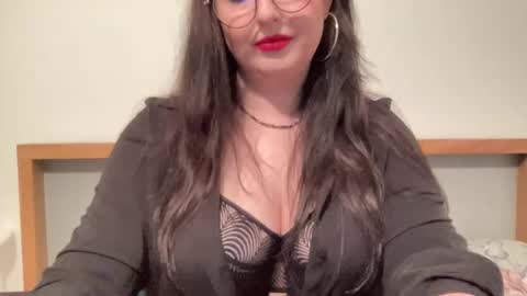 Dorothy online show from May 5, 6:44 pm