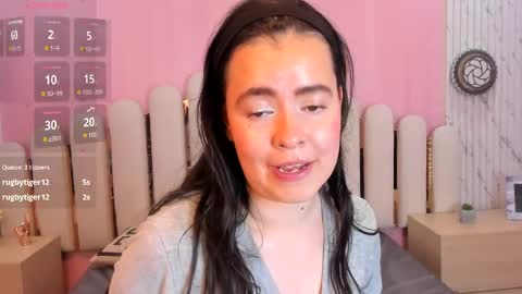 dovemullerr2 online show from May 15, 11:07 pm