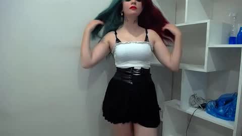 Snapshot of dream_caster_ chatting on October 22, 2:33 pm dream caster  online show from October 22, 2:33 pm