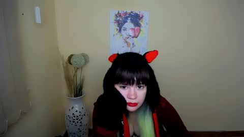 Snapshot of dream_caster_ chatting on October 13, 6:49 am dream caster  online show from October 13, 6:49 am