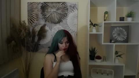 Snapshot of dream_caster_ chatting on October 18, 11:02 am dream caster  online show from October 18, 11:02 am