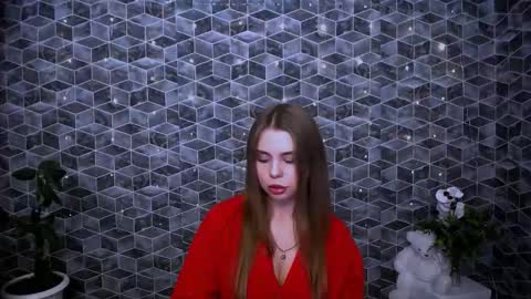 Mari online show from November 11, 9:39 am