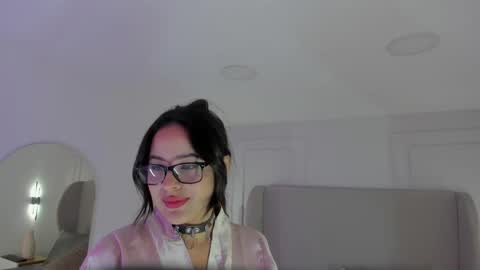 N E N A  online show from October 3, 4:17 am