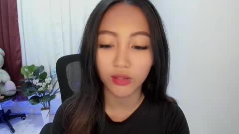 dream_onmexxx online show from September 18, 12:15 pm