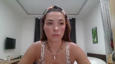 dream_petal_ online show from August 4, 5:46 am