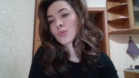dream_petal_ online show from May 13, 3:07 pm
