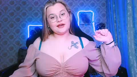 dreamforyoue2 online show from April 5, 7:57 pm