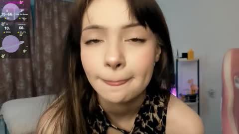 Snapshot of dreamsnoir chatting on September 21, 6:28 pm Mila online show from September 21, 6:28 pm