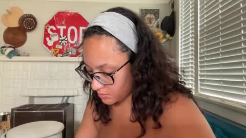 RIRI OR DREAMY online show from September 14, 5:22 pm