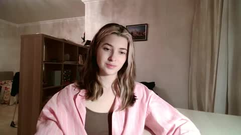 Dia online show from February 16, 3:34 pm