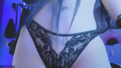 Tara  online show from May 7, 3:16 pm