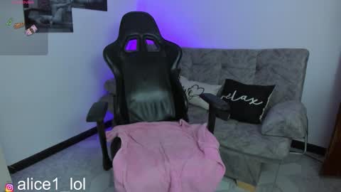 Snapshot of dulce_alice_ chatting on September 18, 10:25 am ALICE online show from September 18, 10:25 am