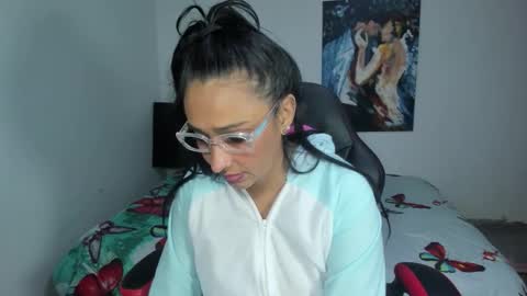 dulce_candy98 online show from January 12, 9:53 pm