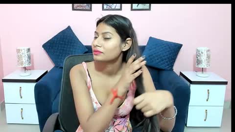 Snapshot of dumble_doree chatting on December 11, 10:25 am dumble_doree online show from December 11, 10:25 am