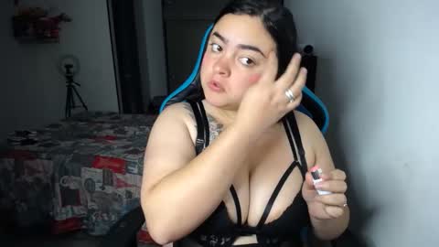 Snapshot of dumont_model chatting on September 11, 7:09 am Nicole   online show from September 11, 7:09 am