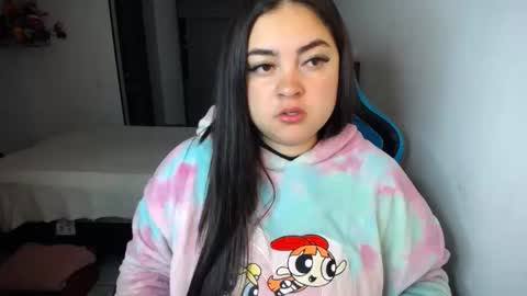 Snapshot of dumont_model chatting on October 5, 8:41 am Nicole   online show from October 5, 8:41 am