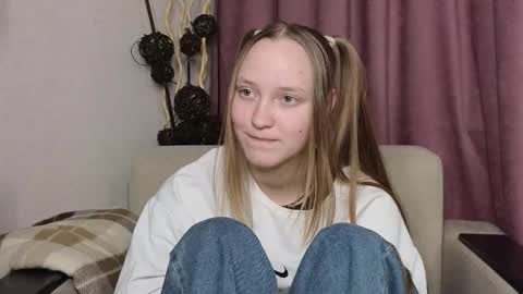 Jenny online show from December 13, 7:53 pm