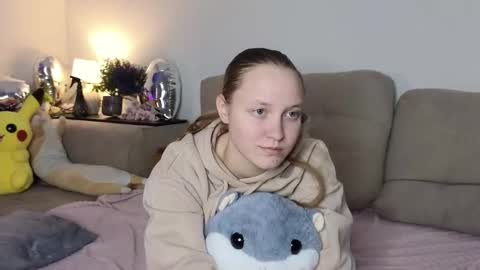 Jenny online show from February 18, 8:08 pm