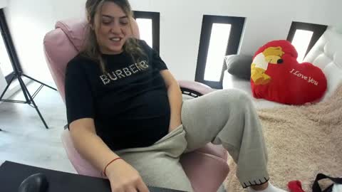 dayana online show from April 11, 6:30 am