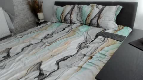 Dyanne online show from October 28, 5:19 pm