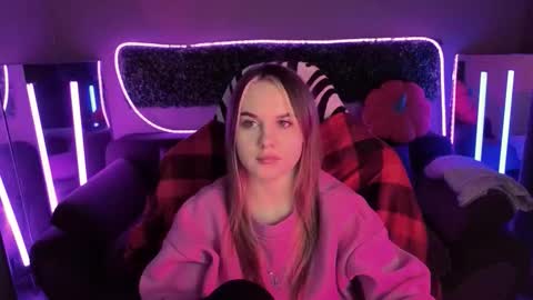 Dyna online show from November 23, 4:19 pm