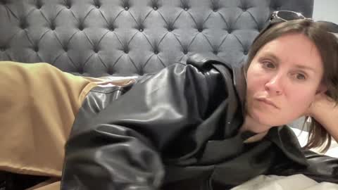 Nadia Ferreira  online show from October 12, 7:16 pm