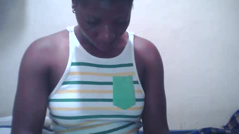 Snapshot of ebony_candy1998 chatting on December 9, 7:28 am ebony_candy1998 online show from December 9, 7:28 am