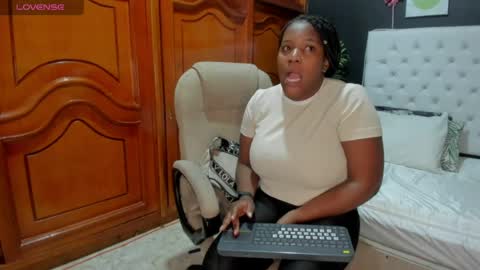 ebony_katterin online show from April 11, 11:14 am