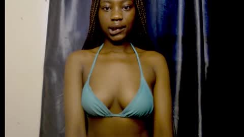 Ella online show from October 18, 9:45 am