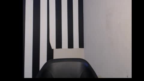 Ella online show from October 26, 10:11 am