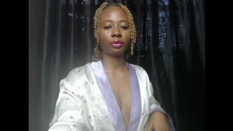 Queen online show from March 27, 8:37 am