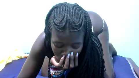 ebonybloom01 online show from January 7, 2:26 am